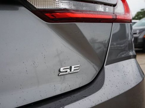 Used 2025 Toyota Camry SE FWD image 8
