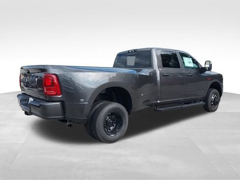 New 2026 RAM 3500 Big Horn AWD/4WD image 8