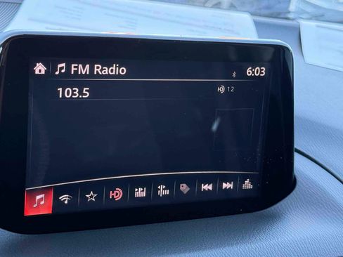 Used 2017 MAZDA MAZDA3 Sport FWD image 78