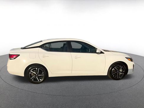 Used 2025 Nissan Sentra SV image 16