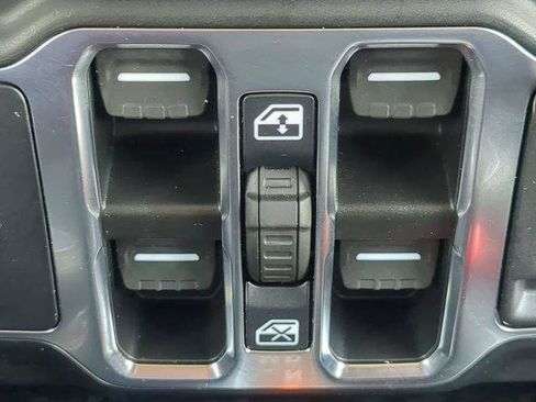 Certified 2022 Jeep Wrangler Unlimited Sport AWD/4WD image 26