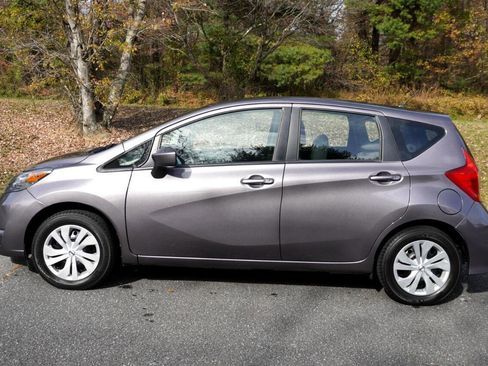 Used 2018 Nissan Versa Note S FWD image 4