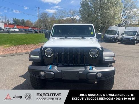 Used 2023 Jeep Wrangler Unlimited w/ Cold Weather Group AWD/4WD image 5