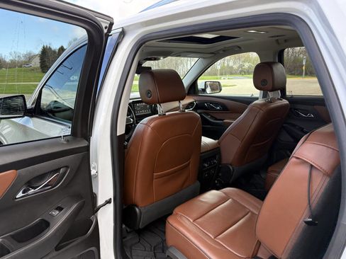 Used 2019 Chevrolet Traverse High Country w/ LPO, Floor Liner Package AWD/4WD image 22