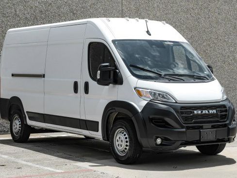 Used 2024 RAM ProMaster 2500 w/ Convenience Group FWD image 7