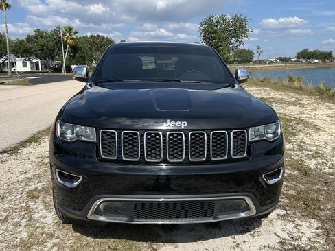 Used 2019 Jeep Grand Cherokee Limited RWD image 3