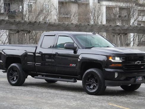 Used 2016 Chevrolet Silverado 1500 LT w/ Midnight Edition AWD/4WD image 24
