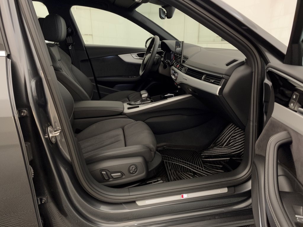 Used 2024 Audi A4 2.0T Premium Plus AWD/4WD image 30