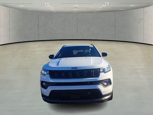 New 2026 Jeep Compass Latitude image 2