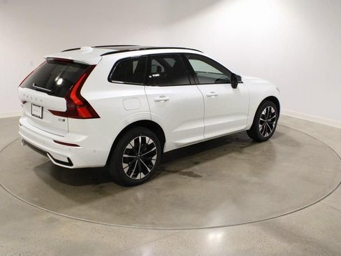 Used 2026 Volvo XC60 B5 Plus w/ Climate Package AWD/4WD image 5