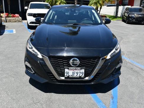 Used 2021 Nissan Altima 2.5 SR FWD image 2