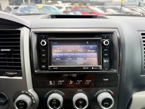 Used 2017 Toyota Sequoia Platinum AWD/4WD image 41