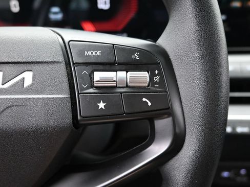 Used 2025 Kia K4 FWD image 20
