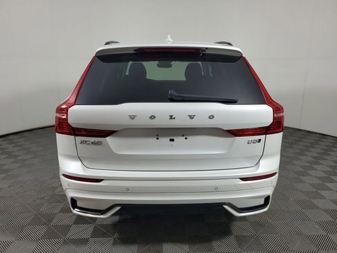 Used 2025 Volvo XC60 B5 Plus image 7