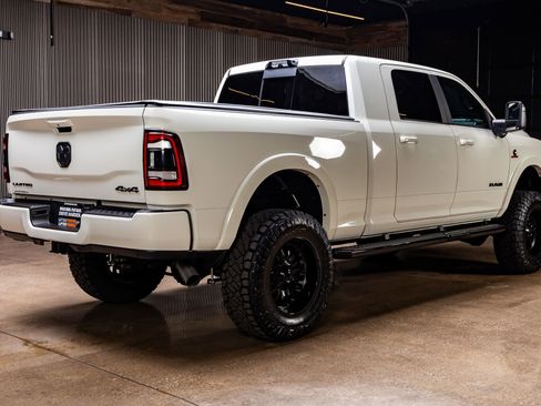 Used 2023 RAM 2500 Limited w/ Night Edition image 10