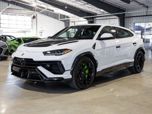 Used 2024 Lamborghini Urus Performante image 2
