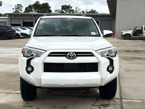 Certified 2024 Toyota 4Runner SR5 image 2
