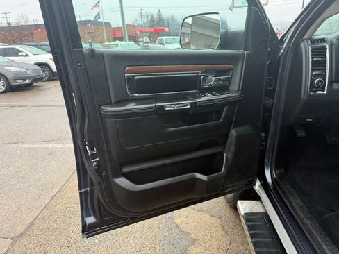 Used 2013 RAM 1500 Laramie w/ Convenience Group image 22