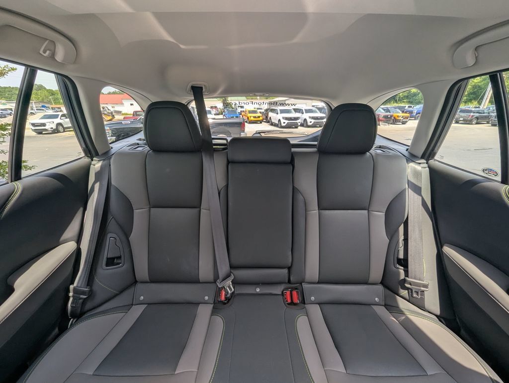 Used 2025 Subaru Outback Onyx Edition AWD/4WD image 33