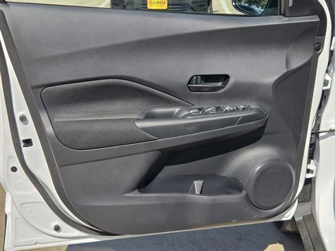 New 2025 Nissan Kicks Play S image 11