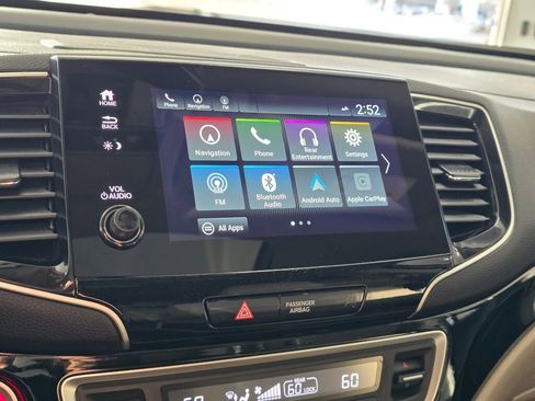 Used 2020 Honda Pilot Touring image 29