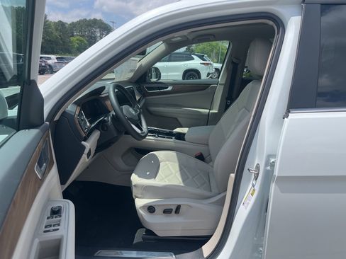 New 2026 Volkswagen Atlas SE FWD image 22