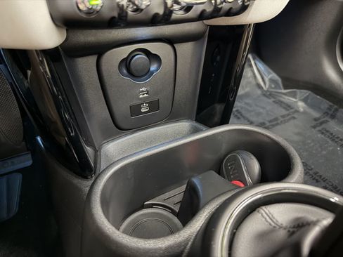 Used 2024 MINI Cooper SE FWD image 22