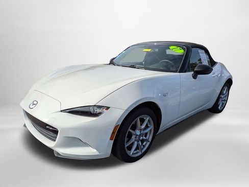 Used 2017 MAZDA MX-5 Miata Sport image 15