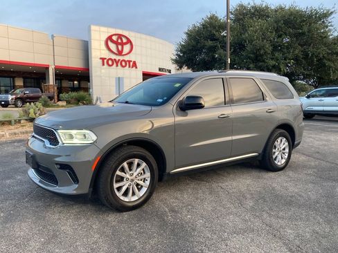 Used 2023 Dodge Durango SXT RWD image 1