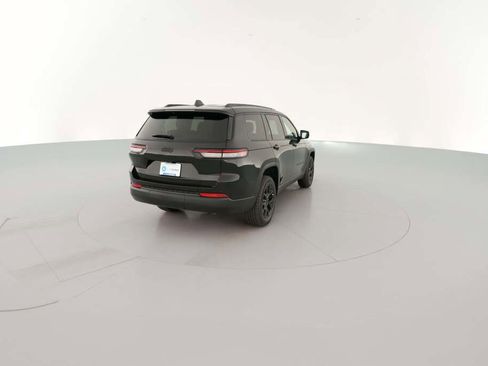 New 2025 Jeep Grand Cherokee L Laredo image 11