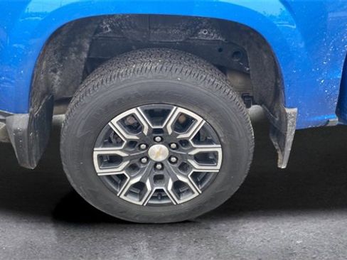 Used 2023 Chevrolet Colorado LT w/ LT Convenience Package III image 19