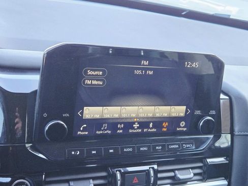 Used 2023 Nissan Pathfinder SL w/ Black Appearance Package image 26