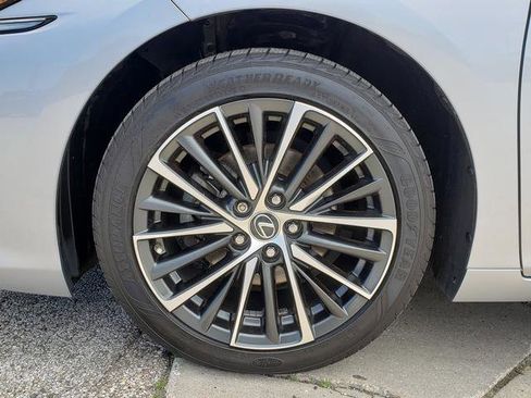 Used 2022 Lexus ES 250 w/ Premium Package AWD/4WD image 27