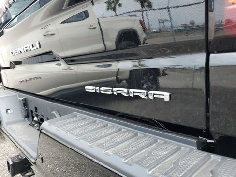 New 2026 GMC Sierra 1500 Denali w/ Denali Reserve Package AWD/4WD image 8