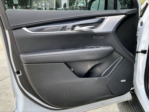 Certified 2024 Cadillac XT5 Premium Luxury FWD image 20