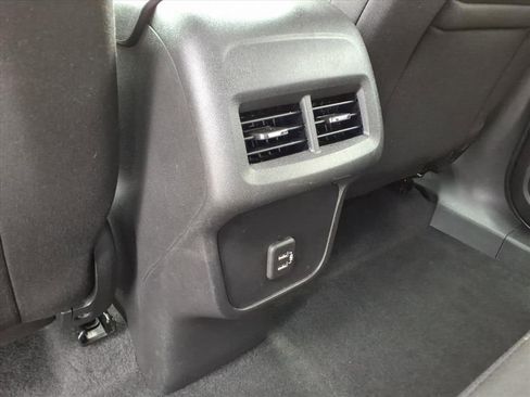 Used 2023 Chevrolet Equinox LS w/ LS Convenience Package image 32