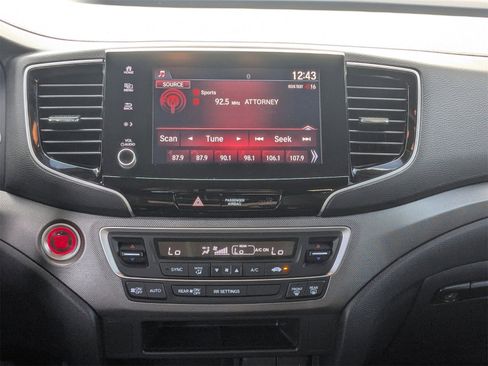 Used 2023 Honda Ridgeline Sport image 18