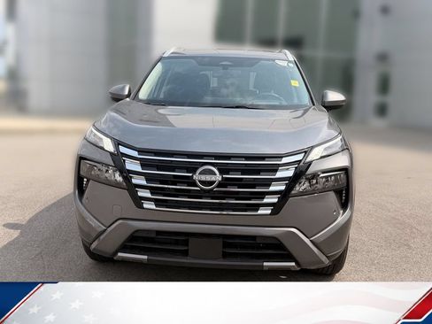 Used 2025 Nissan Rogue SL w/ SL Premium Package AWD/4WD image 5