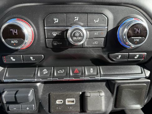 Used 2020 GMC Sierra 2500 SLE image 17