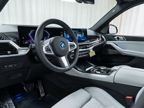 New 2026 BMW X5 xDrive50e w/ M Sport Package image 12