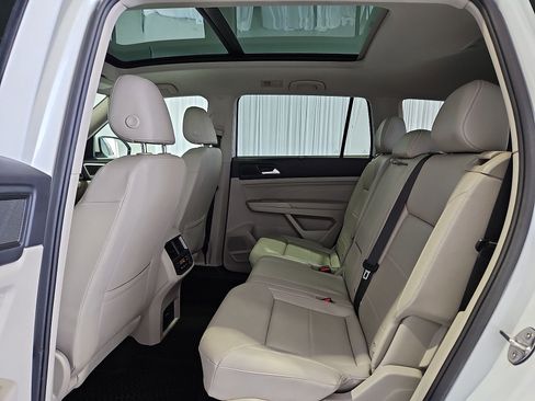 Certified 2023 Volkswagen Atlas SEL AWD/4WD image 13