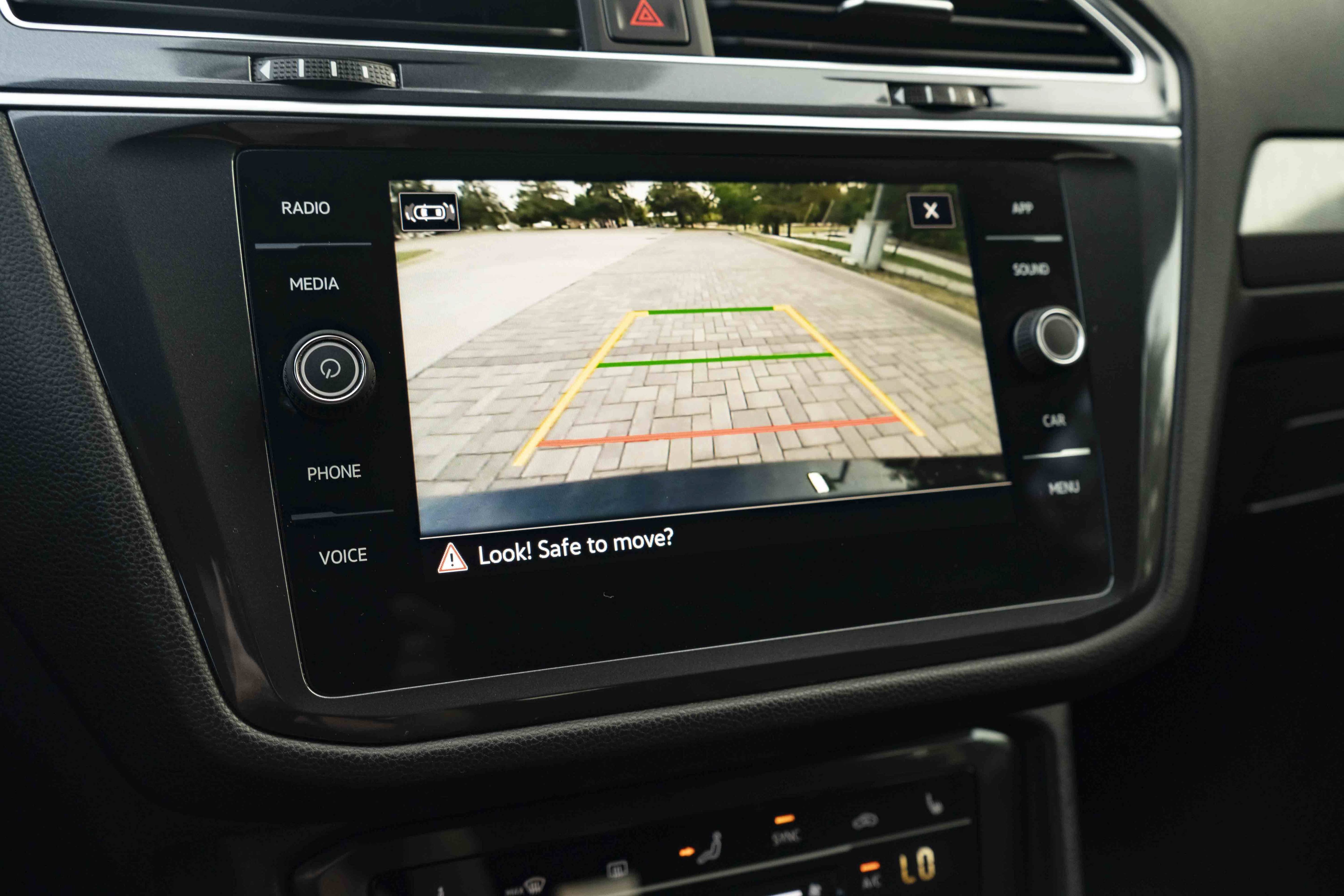 Certified 2023 Volkswagen Tiguan SE R-Line FWD image 26