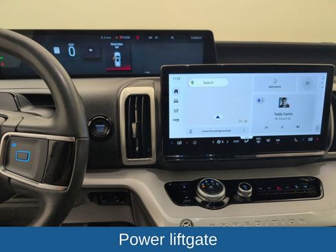 Used 2025 Ford Expedition Active RWD image 19