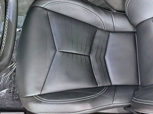 Used 2022 Chevrolet Corvette Stingray Premium Conv w/ Z51 Performance Package RWD image 18