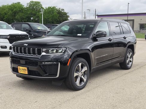 New 2026 Jeep Grand Cherokee L Limited AWD/4WD image 7