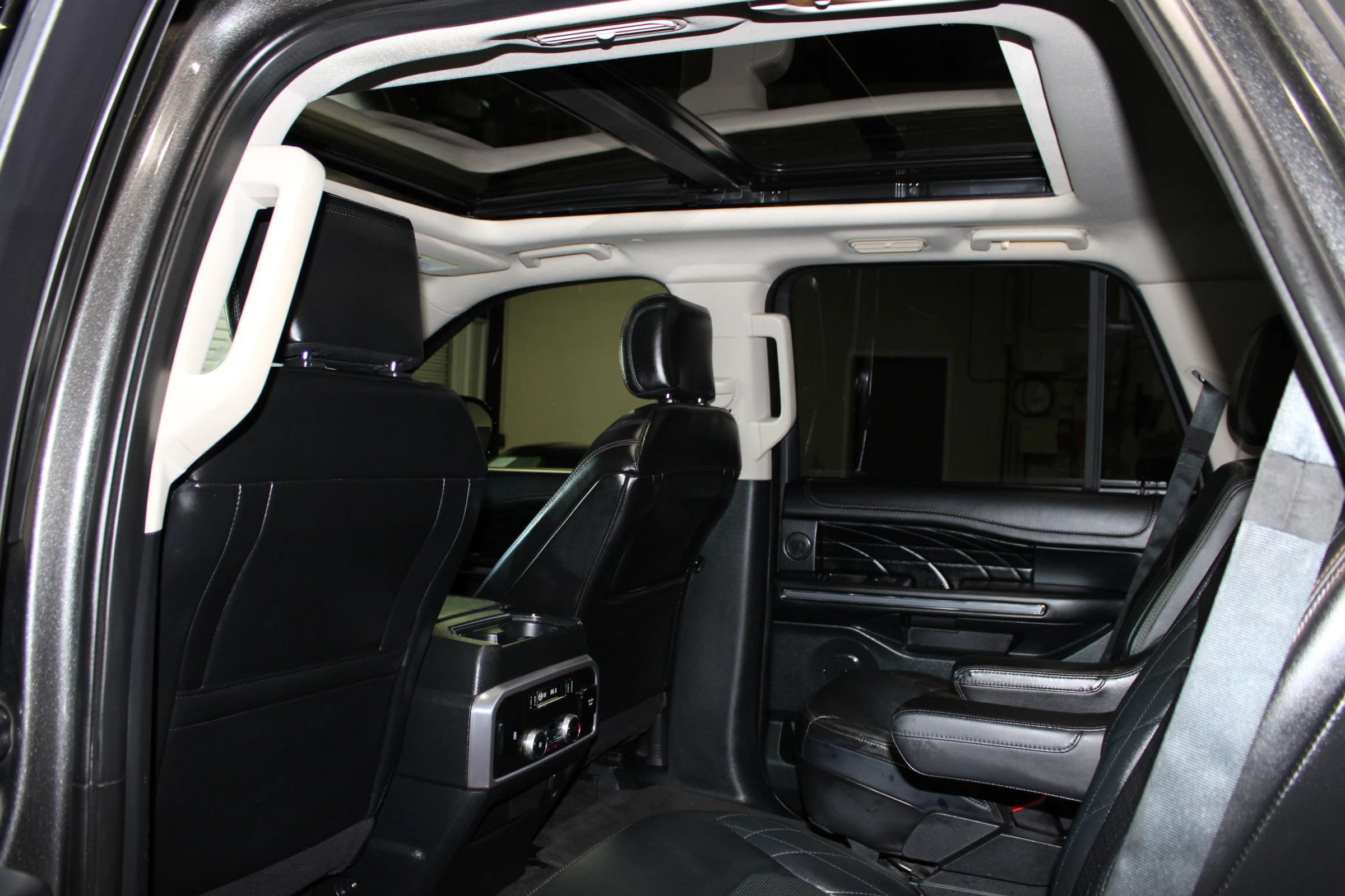 Used 2020 Ford Expedition Platinum RWD image 34