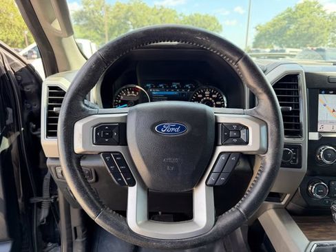 Used 2019 Ford F150 Lariat AWD/4WD image 10
