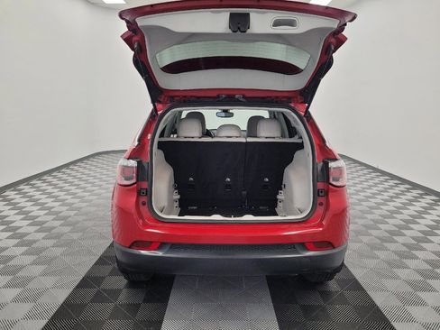 Used 2019 Jeep Compass Latitude FWD image 29
