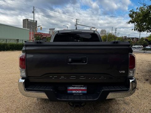 Used 2022 Toyota Tacoma 4x4 Double Cab image 16