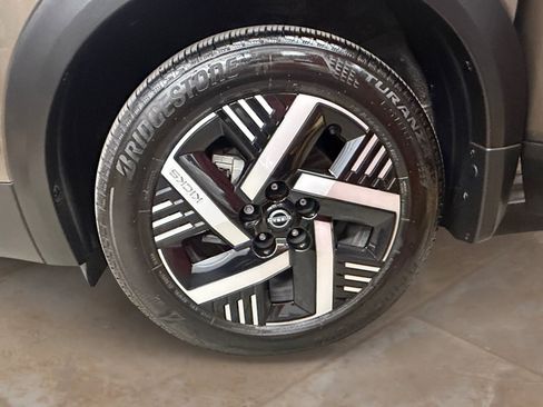 Used 2025 Nissan Kicks SV w/ Charging Package FWD image 26